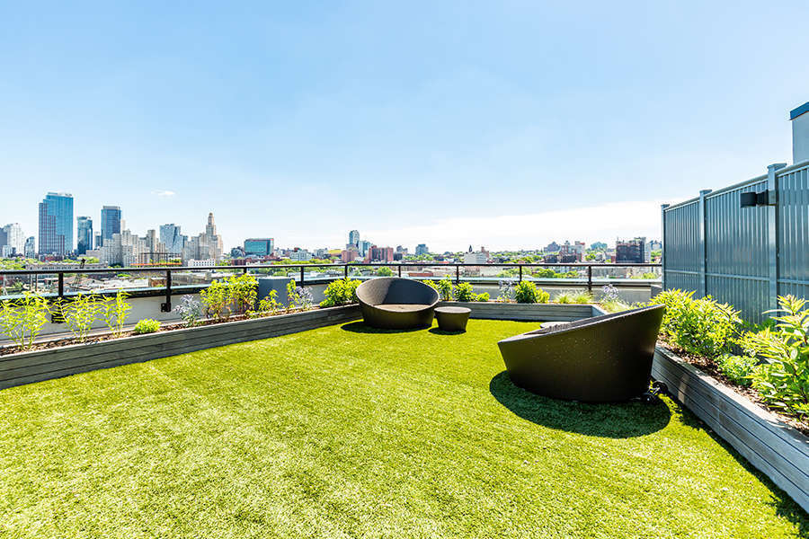 Local Gowanus, Brooklyn restaurant with outdoor tables